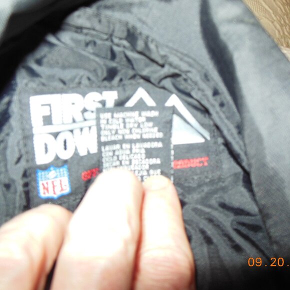 Philadelphia Eagles Windbreaker Jacket size XXL NFL First Down Football patch - Picture 6 of 8